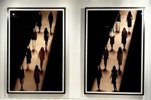 Andreas Gursky, V&R II, V&R III, 2022 (2009), Courtesy Sara Cosimini